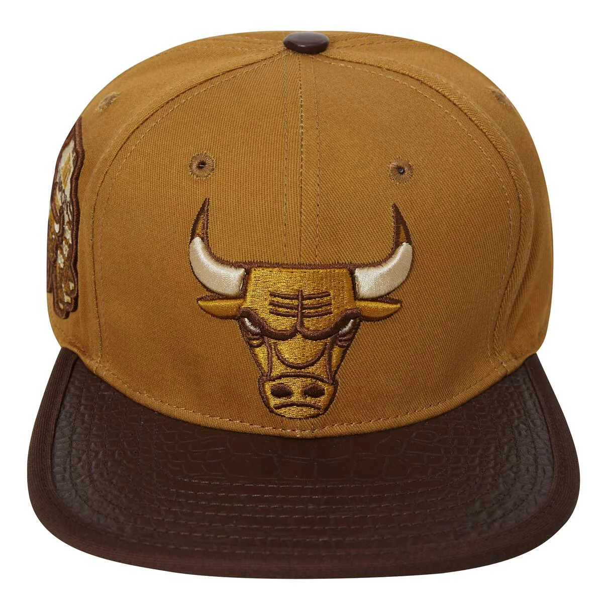 Pro Standard - Chicago Bulls Gator Visor Strapback Hat - Image 10