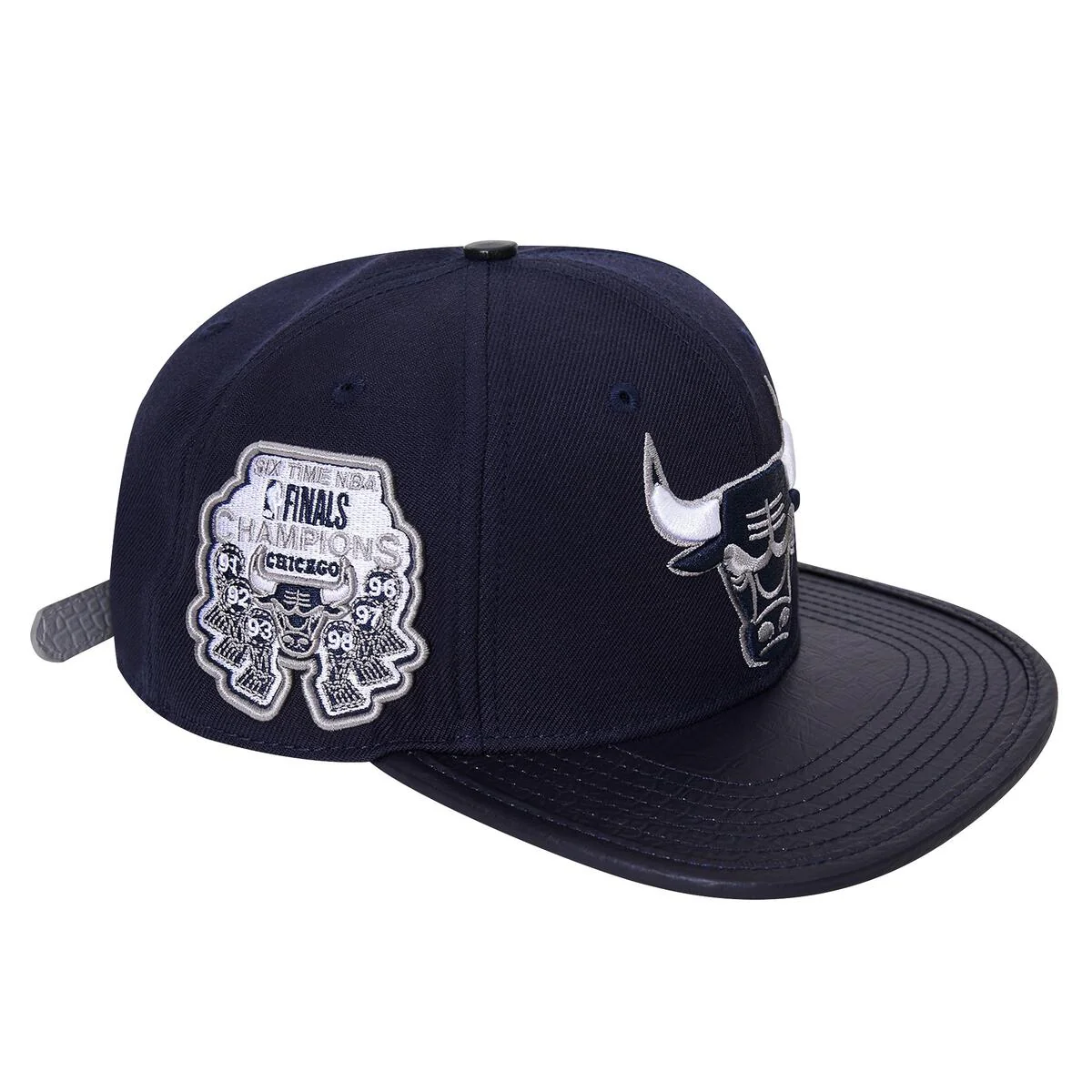 Pro Standard - Chicago Bulls Gator Visor Strapback Hat - Image 3