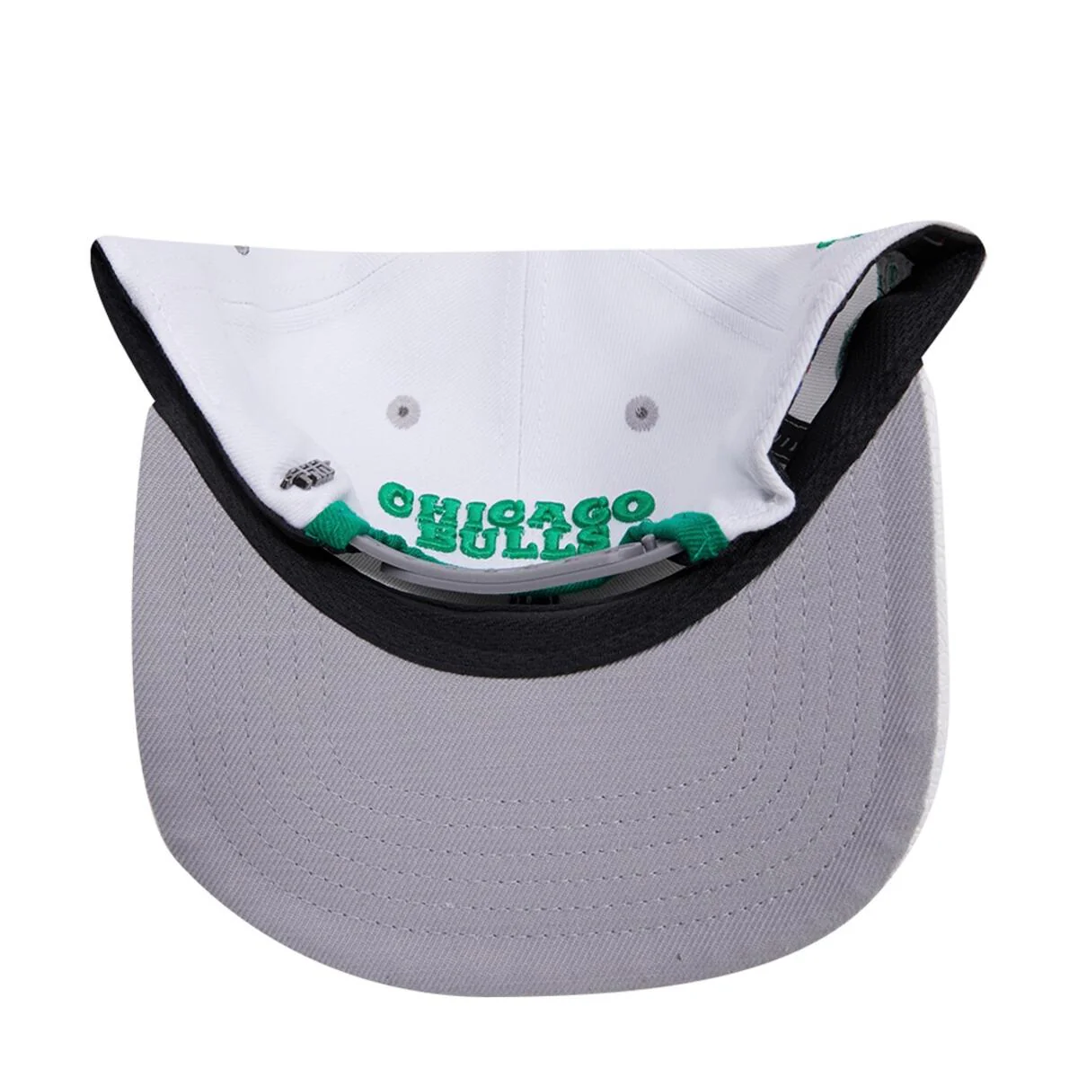 Pro Standard - Chicago Bulls Two Tone Leather Brim Snapback Hat - Image 16